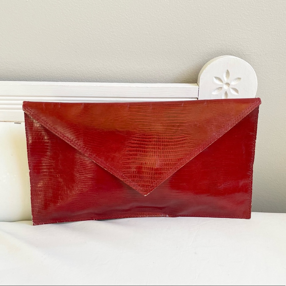 RED LEATHER ENVELOPE CLUTCH REPTILE SNAP MADE IN BRAZIL PURSE RECTANGLE